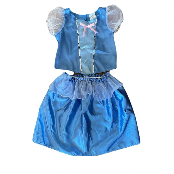 BUNDLE OF (3) DRESS-UP OUTFITS - Picture 4 of 4